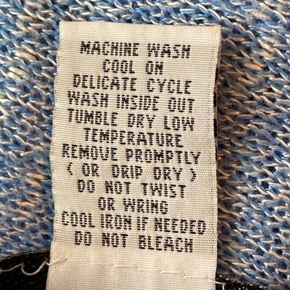 Light Blue Sequined Sweater, Size XL - Picture 8 of 8